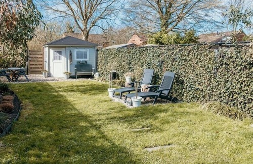 Bruinisse House | De Tong 25 cosy holiday home near the beach