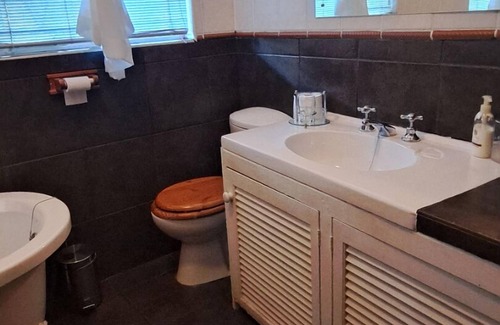 Bayswater Bed & Breakfast | De Witt'e Guest House