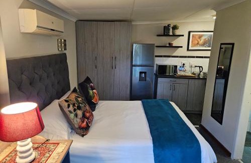 Bayswater House | De Witt'e Guest House