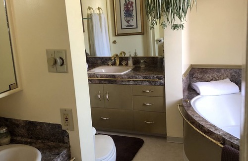Turnagain Bed & Breakfast | Deal's Bed & Breakfast Inn