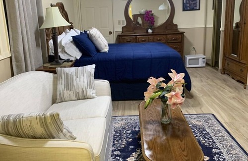 Turnagain Bed & Breakfast | Deal's Bed & Breakfast Inn