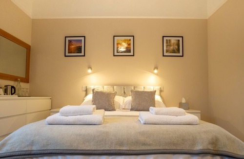 Lydney Bed & Breakfast | Deanfield Bed and Breakfast