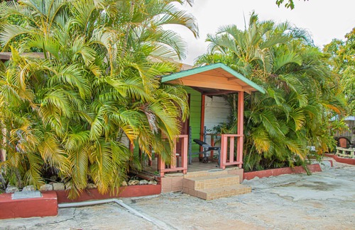 Lacovia Cottage | Deano's Cottage