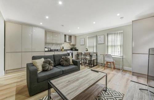 Chalfont St Giles Apartment | Deanway Serviced Apartments Chalfont St Giles By 360Stays