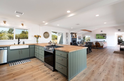 Ballard House | Deboem Vineyard | 20-Acre Organic Wine Retreat!