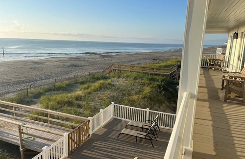 Debordieu Colony House | Debordieu Beach Front Traditional Home-located at 1415 Debordieu Blvd.