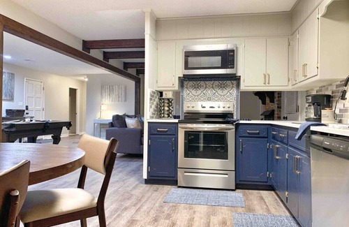 Decatur House | Decatur Chic Family Home with Pool Table