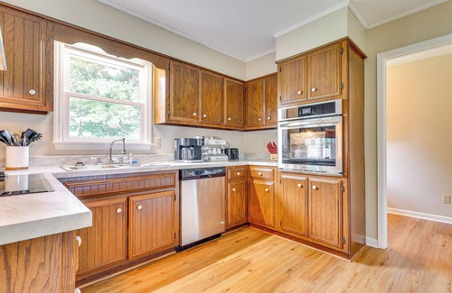 Decatur House | Decatur Vacation Rental w/Patio!