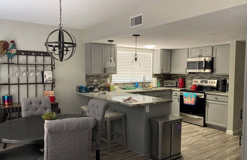 Fountain of the Sun House | December 2025 available-PET Friendly-Beautiful "home away from home" in 55+ FOS