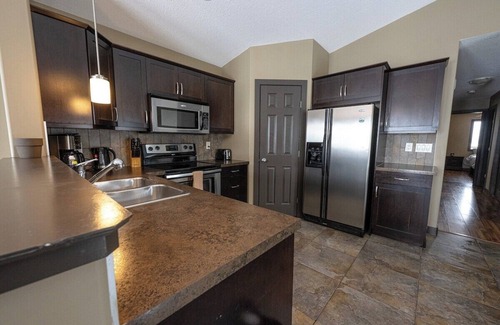 Grande Prairie House | Deck & BBQ/Great Location/3 beds/1 Bath