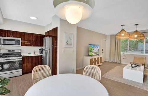 West Avenue Apartment | DECO Suite 1BD/1BA Miami Beach Lincoln Suite