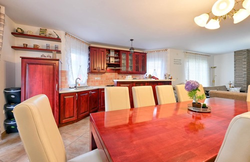 Mali Bukovec House | Decorative vacation home with special flair and swimming pool awaits you!