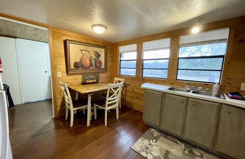 Hartsfield Cabin | Dee's Lakehouse
