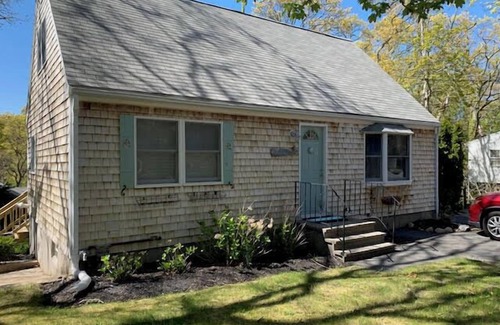 Harwich House | Deeded access to Long Pond! Dog friendly!
