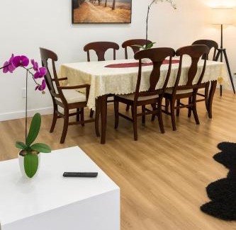 Dollarton House | Deep Cove holiday