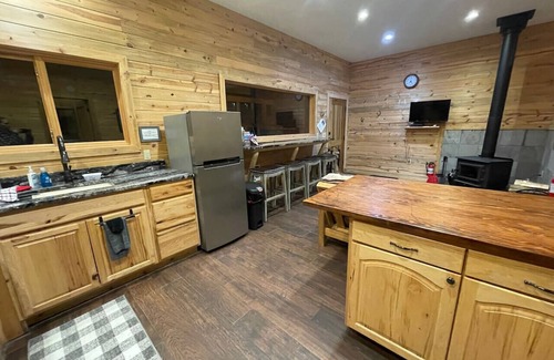 Dubois Cabin | Deer Cabin * Yellowstone/Forest * Private Hot Tub