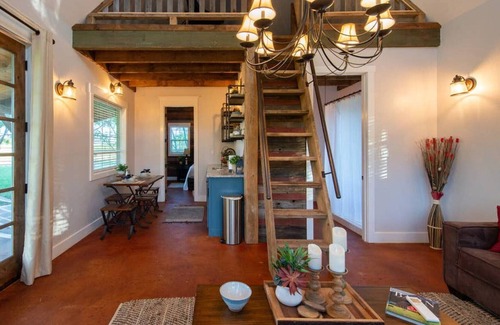 Lacy-Lakeview House | Deerfield Countryside Cottage