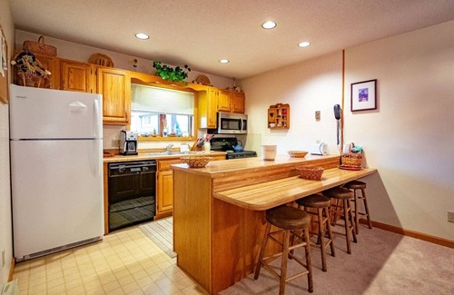 Davis Condo | Deerfield Village 042