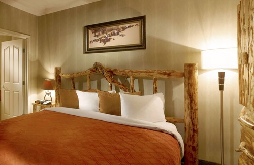 Southeast Calgary Hotel | Deerfoot Inn & Casino