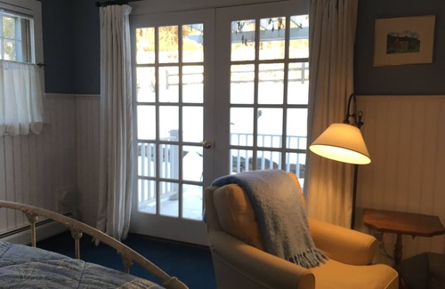 West Dover Bed & Breakfast | Deerhill Inn