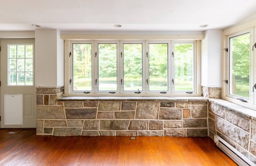 Orrtanna House | Deerwood Estates ~ 2 Homes, Sleeps 24, Perfect for Families, POND