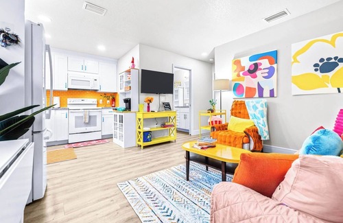 Tampa Heights House | Deja Blue Garden House