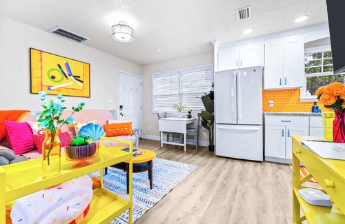 Tampa Heights House | Deja Blue Garden House