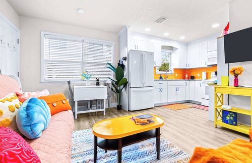 Tampa Heights House | Deja Blue Garden House