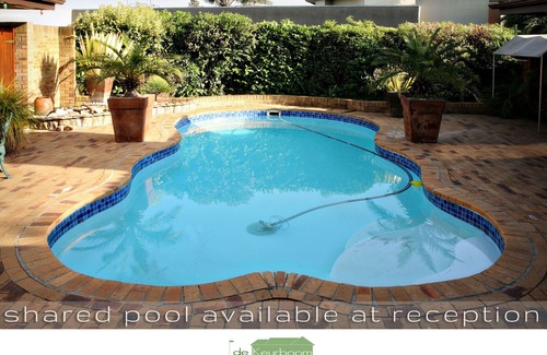 Trawal House | DeKeurboom Guesthouses. (Helen's Cottage)