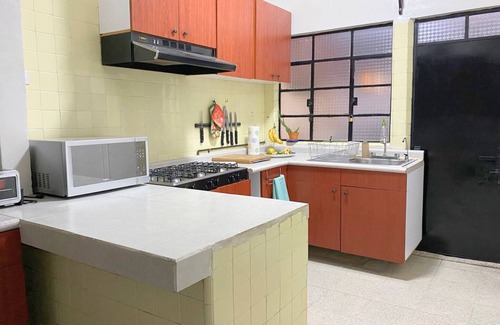 Narvarte Poniente Apartment | Del Valle, close to everything! 10 min walk from metrobus and Metro CondesaRoma area
