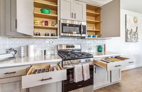 Del Valle House | Del Valle · Pit Stop Retreat | Sleeps 10
