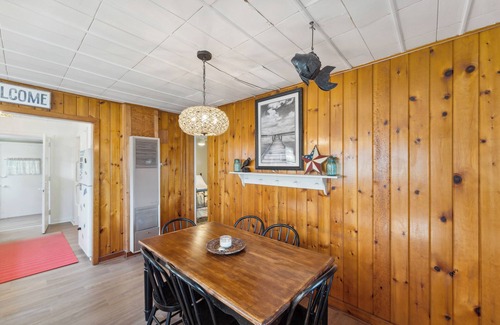 Delavan Cabin | Delavan Retreat w/Patio on Turtle Lake!