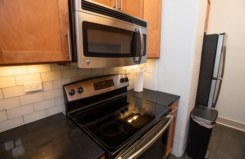 French Quarter Condo | Deligh 13 3Bedroom 2Bathroom NEAR BOURON STREET