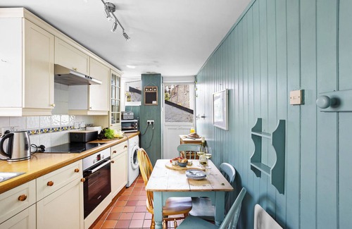 Polruan Cottage | Delightful 2 bed character cottage in Polruan with river views.