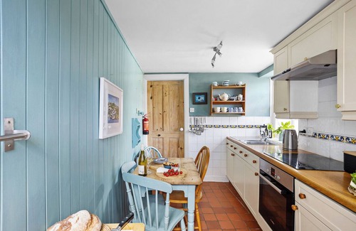 Polruan Cottage | Delightful 2 bed character cottage in Polruan with river views.