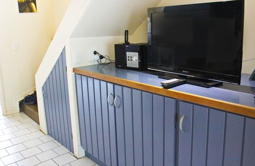 Ngatangiia Apartment | Delightful 2 bedroom waterfront apartment!