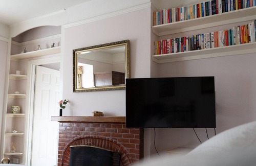 Asfordby Apartment | Delightful apartment fitted to high standard - 3 miles from Melton Mowbray