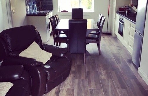 Kilfinane House | Delightful bungalow in a beautiful village setting.
