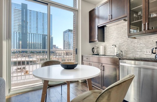Waller Creek District Apartment | Delightful Downtown 1BR w/Pool, Doorman & Gym, nr River, by Blueground