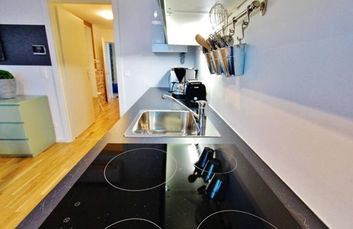 Landstrasse Apartment | Delightful Duplex Danube Canal