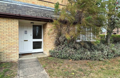 Cambridge Apartment | Delightful Ground floor flat with 2 large double bedrooms with family bathroom.