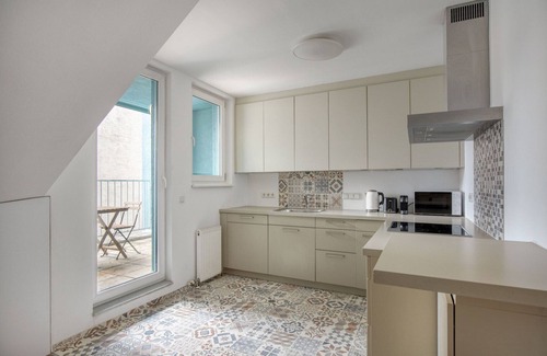 Altlerchenfeld House | Delightful Josefstadt 3BR, Furnished + Open Design, by Blueground