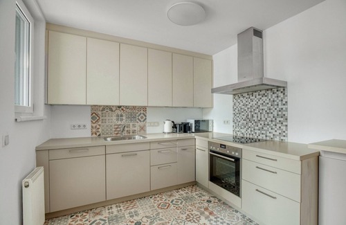 Altlerchenfeld House | Delightful Josefstadt 3BR, Furnished + Open Design, by Blueground