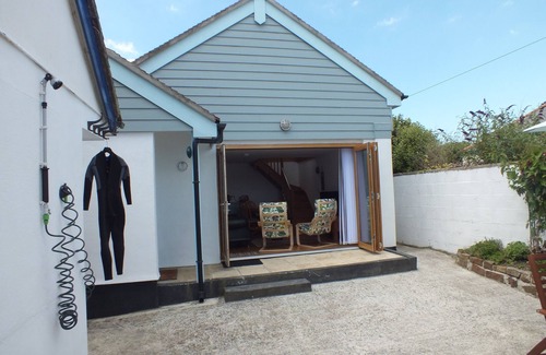 Widemouth Bay House | Delightful retreat, 3 mins walk to Widemouth Bay blue flag beaches & coast path