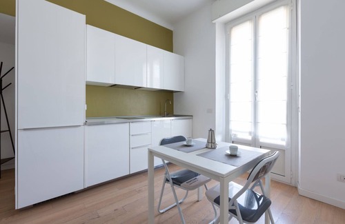 Centro Direzionale Apartment | Delightful Studio Apartment With Balcony
