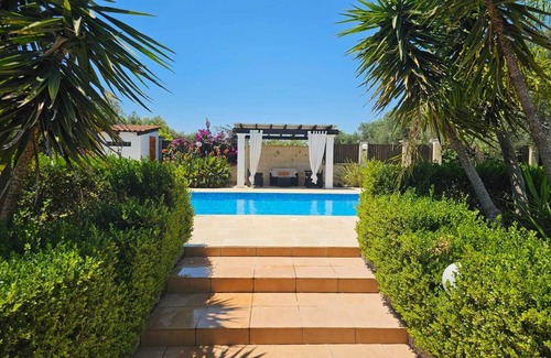 Oria Villa | Delightful villa with private pool with landscaped gardens. Offer: 20% off July