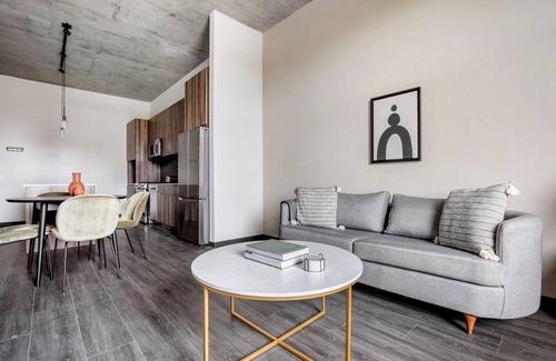 Near West Side Apartment | Delightful West Loop 1BR w/Gym, near Fulton Market & I-90, by Blueground