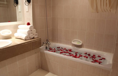Manama Center Hotel | Delmon International Hotel