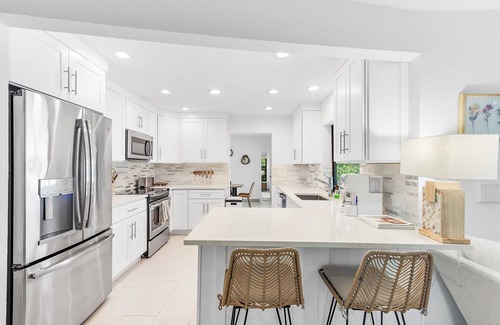 Delray Beach House | Delray Beach Pool/Spa/Putting Green. Minutes to Beach and Atlantic Ave.