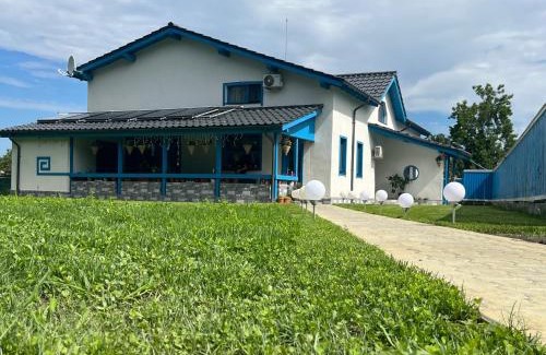 Maliuc House | Delta Blue